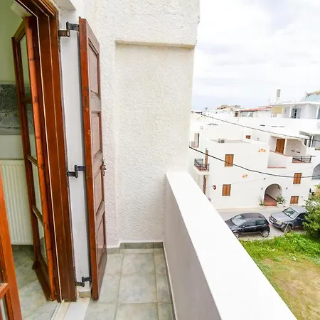 Drosia 150m From Saint George Apartament