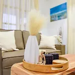 Drosia 150m From Saint George Apartamento *