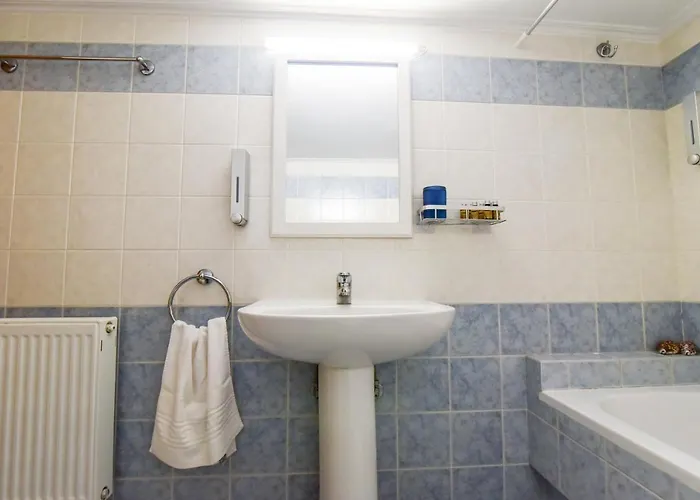 Drosia 150m From Saint George アパート *