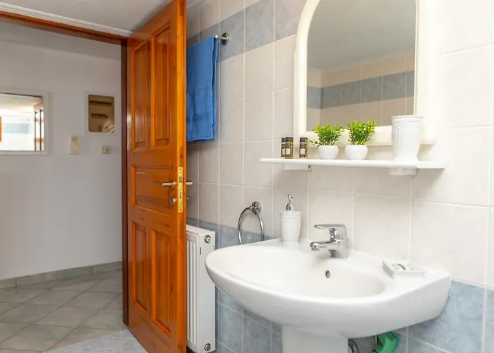 Drosia 150m From Saint George *