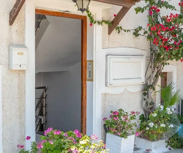 アパート Drosia 150m From Saint George